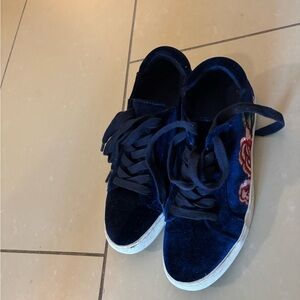 Floral Embroidered Kids Shoes - Blue